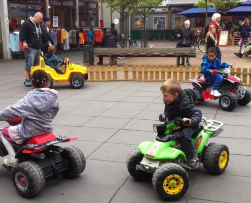 Klimafestival Valby 2019 minielbiler behandlet (002)